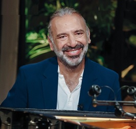STEFANO BOLLANI IN CONCERTO - PIANO SOLO foto 